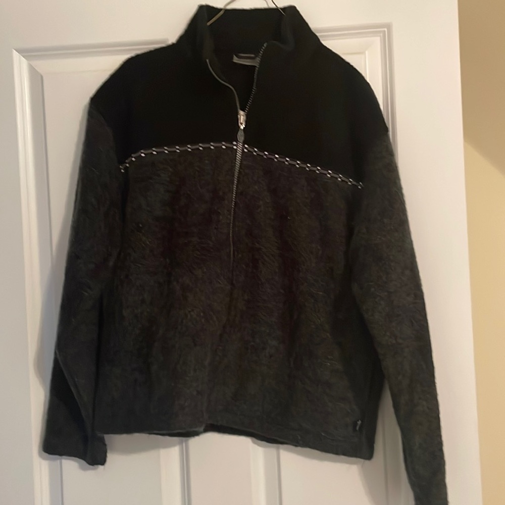Horny Toad black fleece jacket